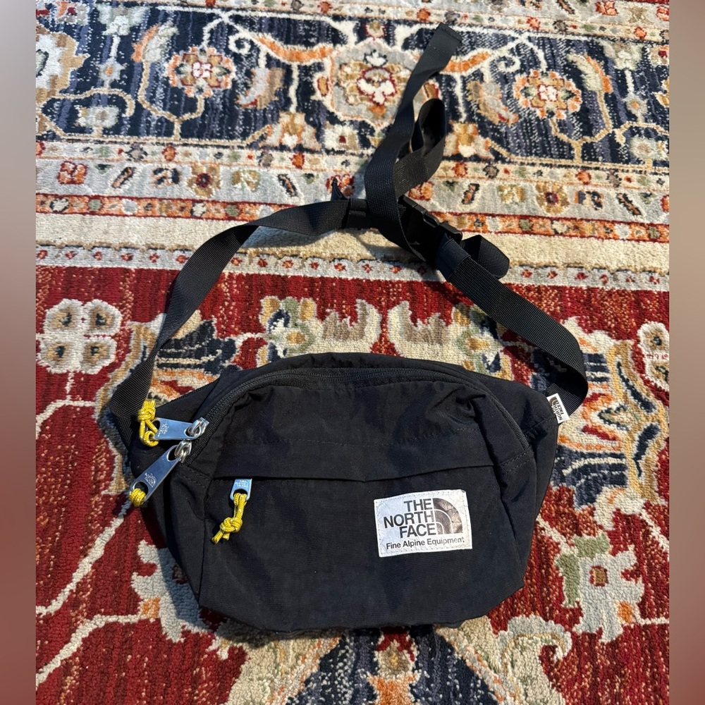 The Northface Belt Bag Black Unisex